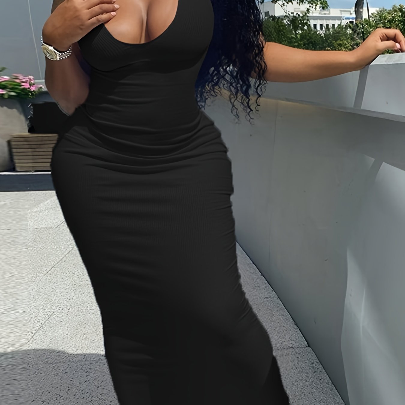 Alluring Slim-Fitting Maxi Tank Dress - Bodycon for Nightlife & Casual Events - Adjustable Straps - Stretchy, Summer-Spring Ready - Versatile Womens Wardrobe Staple