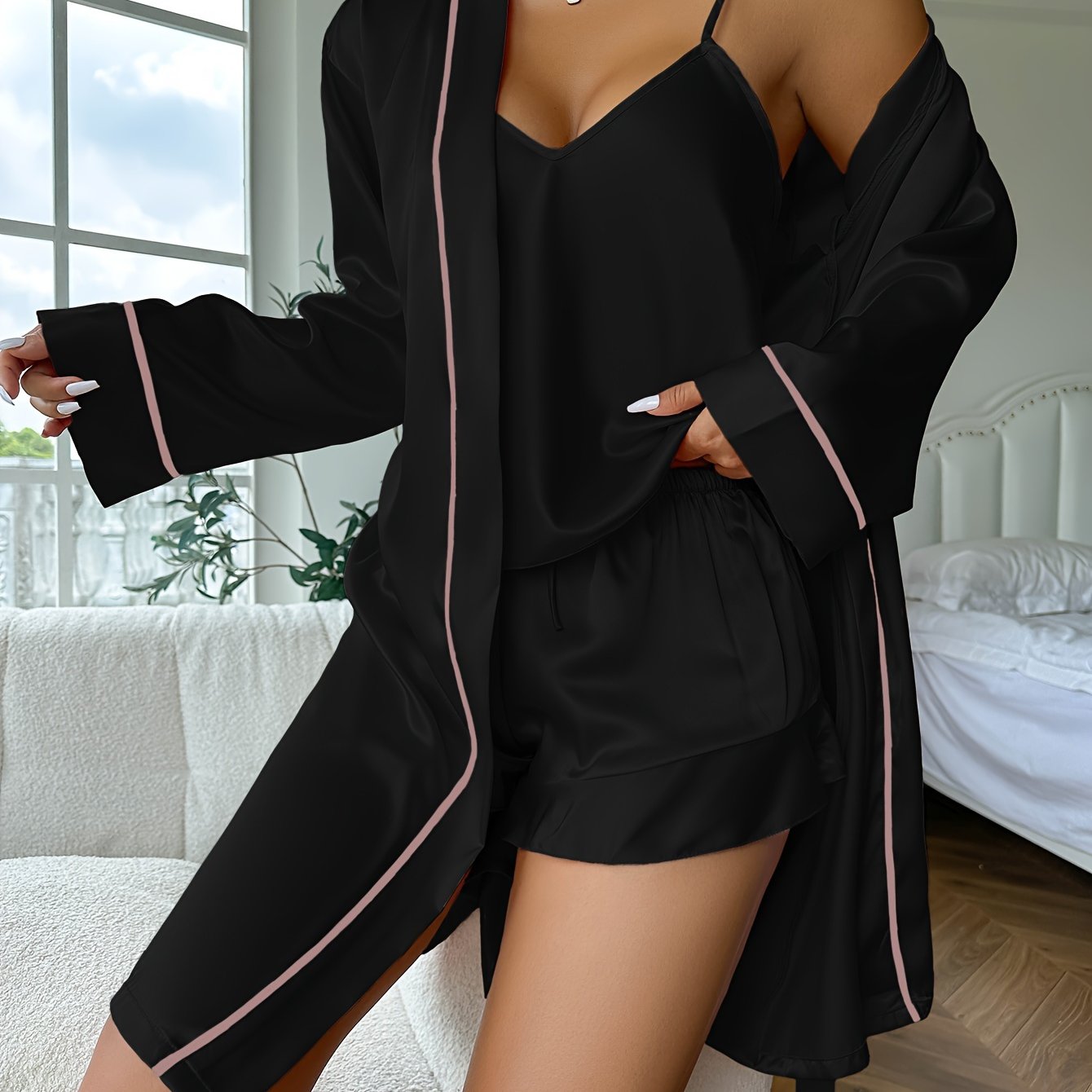 3pcs Women'S Casual Pajamas Set Suitable for All Seasons, Including a Nightgown, a Camisole And Shorts. The Silky And Breathable Fabric Is High-End And Comfortable, And Can Be Worn Indoors Or in Air-Conditioned Rooms in Summe