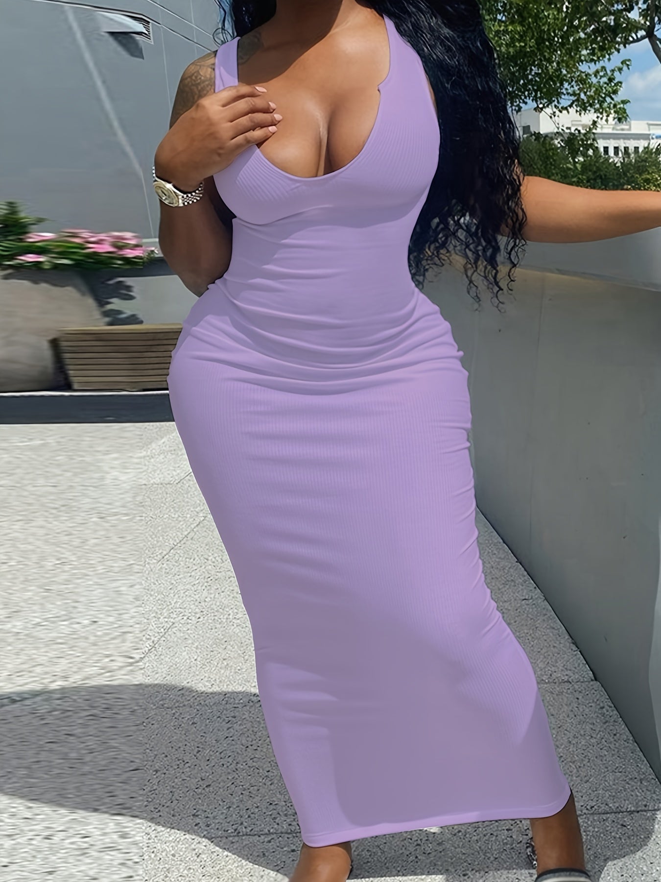 Alluring Slim-Fitting Maxi Tank Dress - Bodycon for Nightlife & Casual Events - Adjustable Straps - Stretchy, Summer-Spring Ready - Versatile Womens Wardrobe Staple