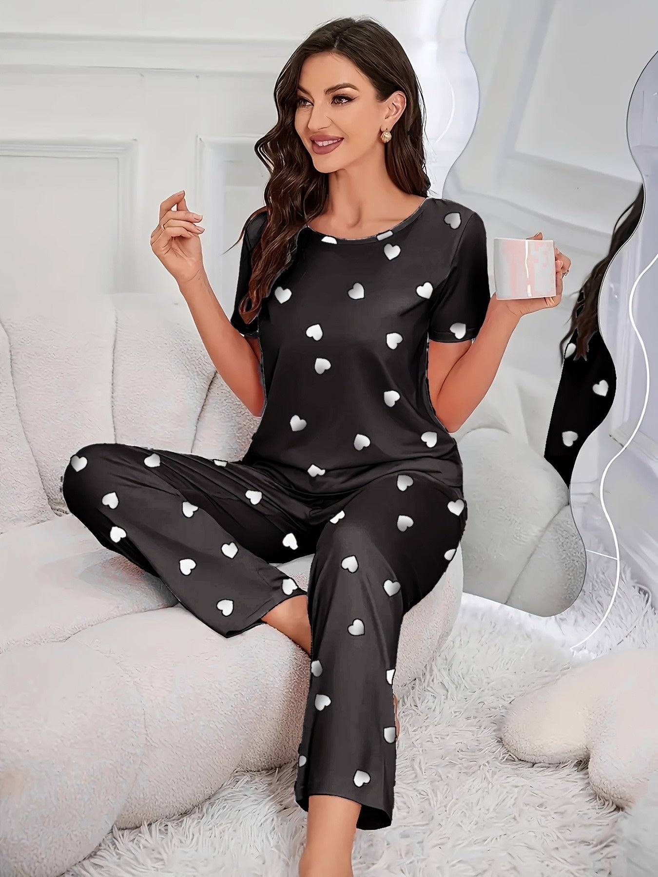 2pcs Sets Women's Heart Print Pajamas Set, Casual Comfortable Short Sleeve T-Shirt & Elastic Waist Trousers Pj Set, Ladies Sleepwear for All Seasons