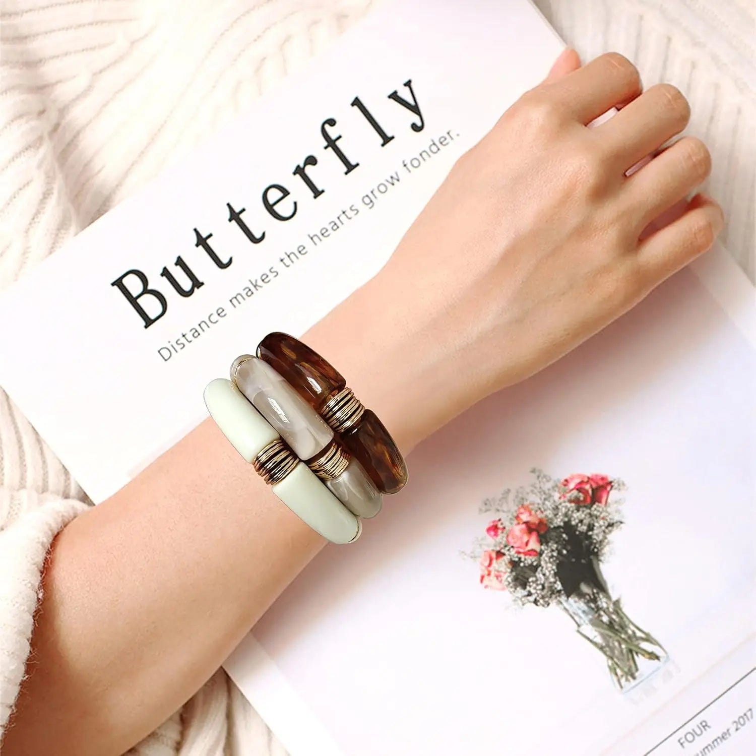 Simple Beaded Gold Bangle Bracelet Chunky Bamboo Tube Curved Stacking Clear Acrylic Colorful Stretchable Bracelets Set For Women
