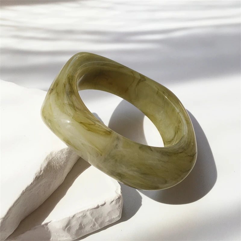 UJBOX Wholesale 63/65mm Size Irregular Square Acrylic Bangle Bracelet for Women Vintage Wedding Party Jewelry Waterproof