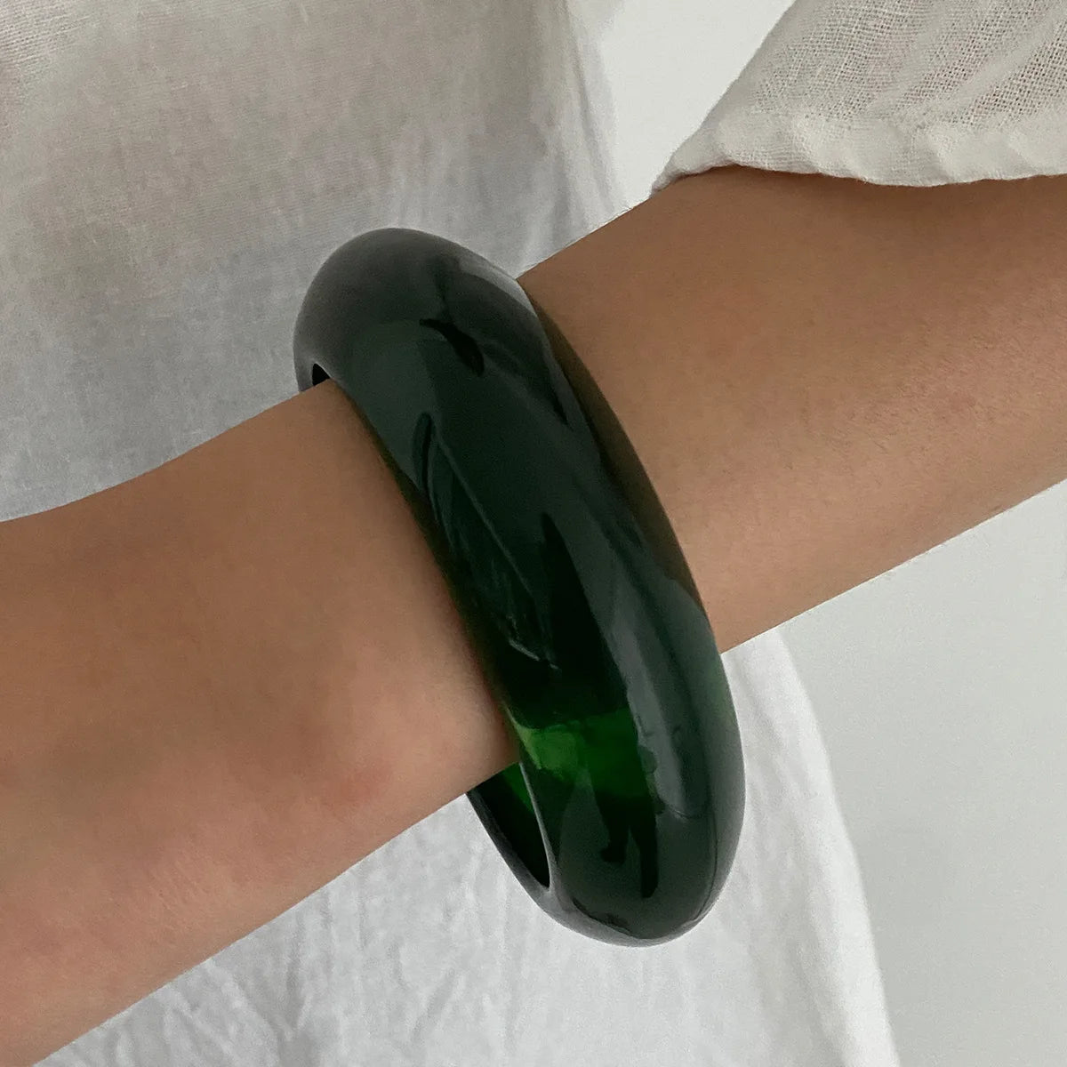 KMVEXO Vintage Irregular Acrylic Resin Chunky Bangles for Women Punk Geometric Metal Cuff Wide Bracelets Pulseras Mujer Jewelry