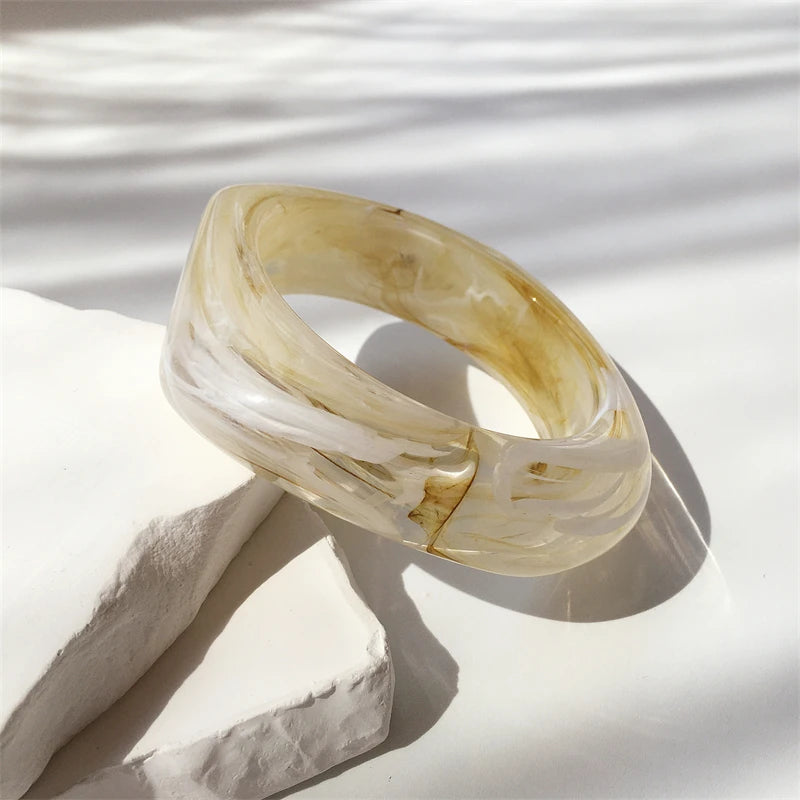 UJBOX Wholesale 63/65mm Size Irregular Square Acrylic Bangle Bracelet for Women Vintage Wedding Party Jewelry Waterproof