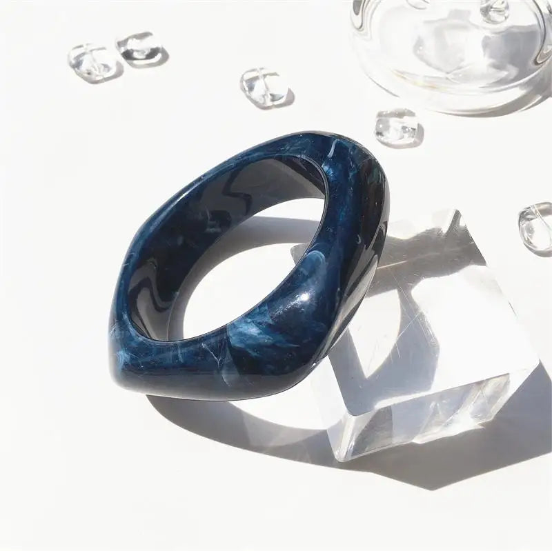 UJBOX Wholesale 63/65mm Size Irregular Square Acrylic Bangle Bracelet for Women Vintage Wedding Party Jewelry Waterproof