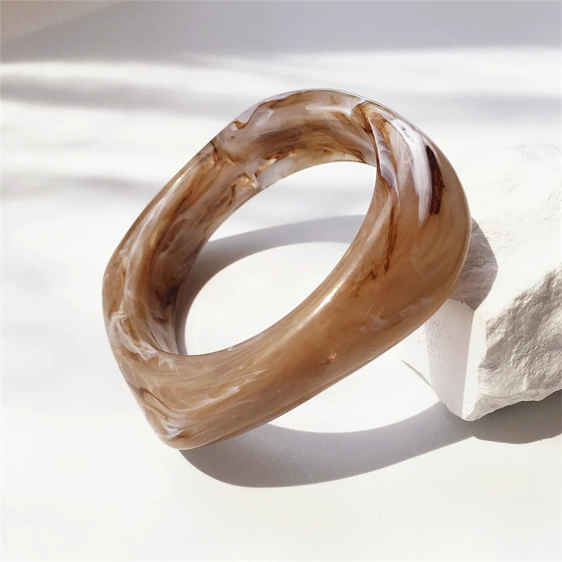 UJBOX Wholesale 63/65mm Size Irregular Square Acrylic Bangle Bracelet for Women Vintage Wedding Party Jewelry Waterproof