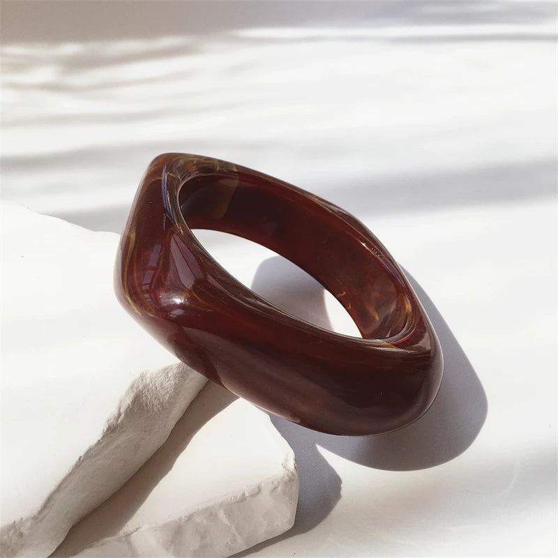 UJBOX Wholesale 63/65mm Size Irregular Square Acrylic Bangle Bracelet for Women Vintage Wedding Party Jewelry Waterproof