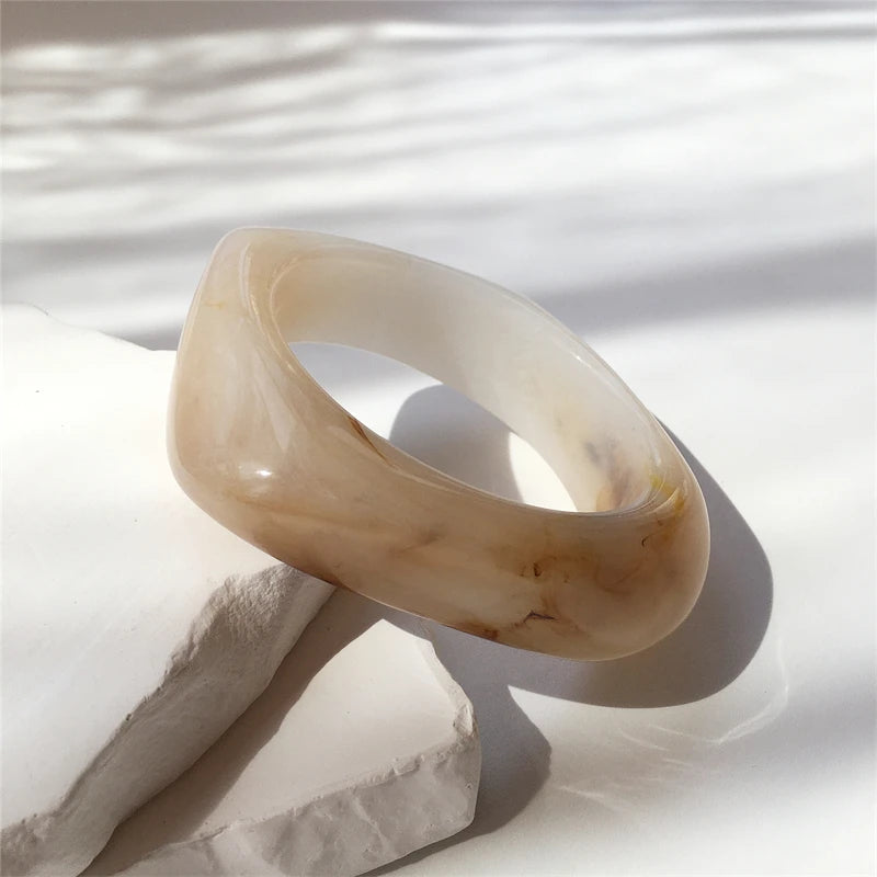 UJBOX Wholesale 63/65mm Size Irregular Square Acrylic Bangle Bracelet for Women Vintage Wedding Party Jewelry Waterproof