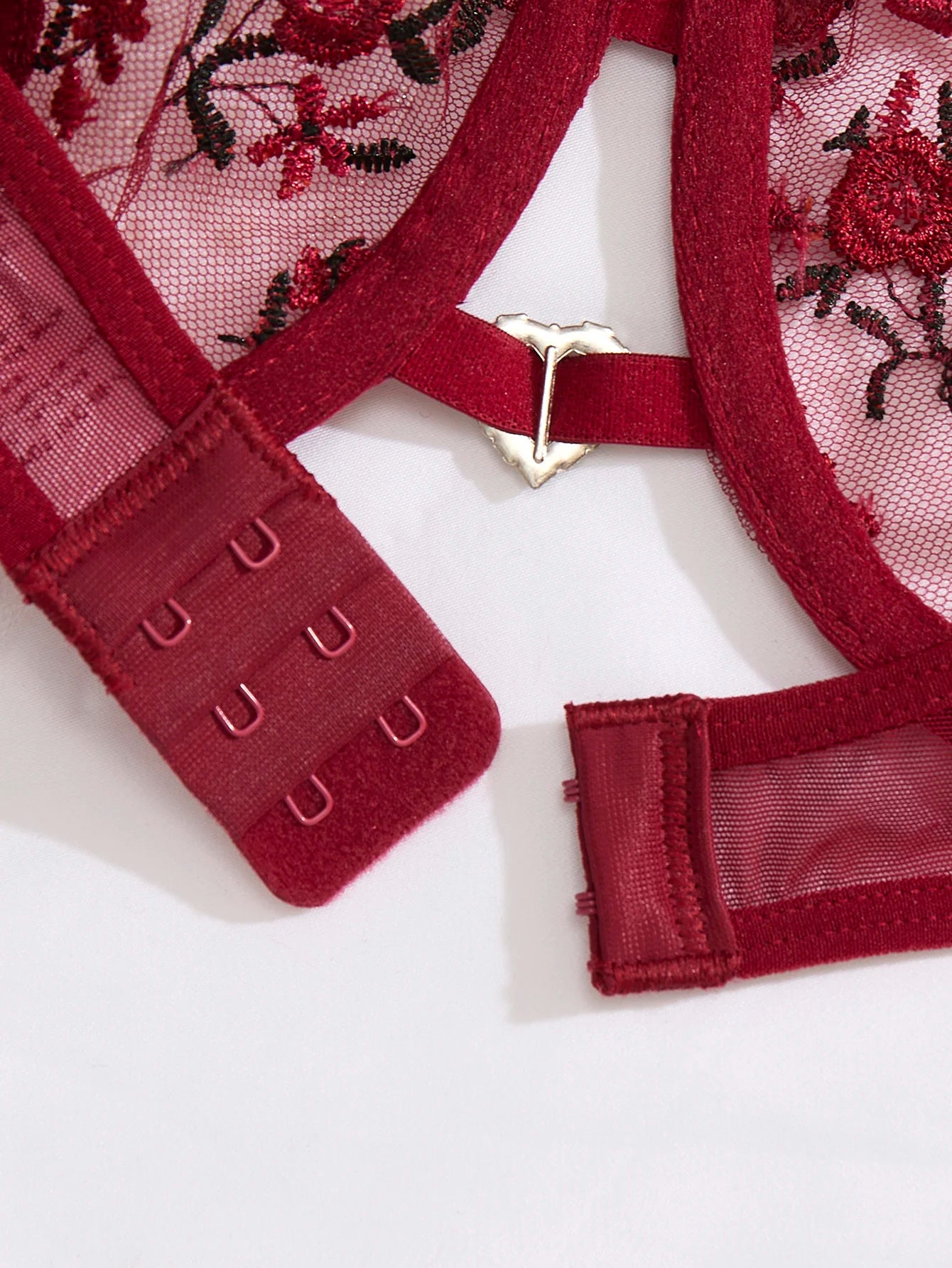 Ladies' wine red heart-shaped design embroidered semi transparent comfortable breathable underwear set, suitable for all seasons