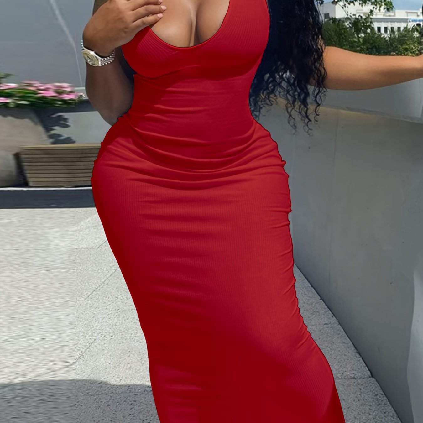 Alluring Slim-Fitting Maxi Tank Dress - Bodycon for Nightlife & Casual Events - Adjustable Straps - Stretchy, Summer-Spring Ready - Versatile Womens Wardrobe Staple