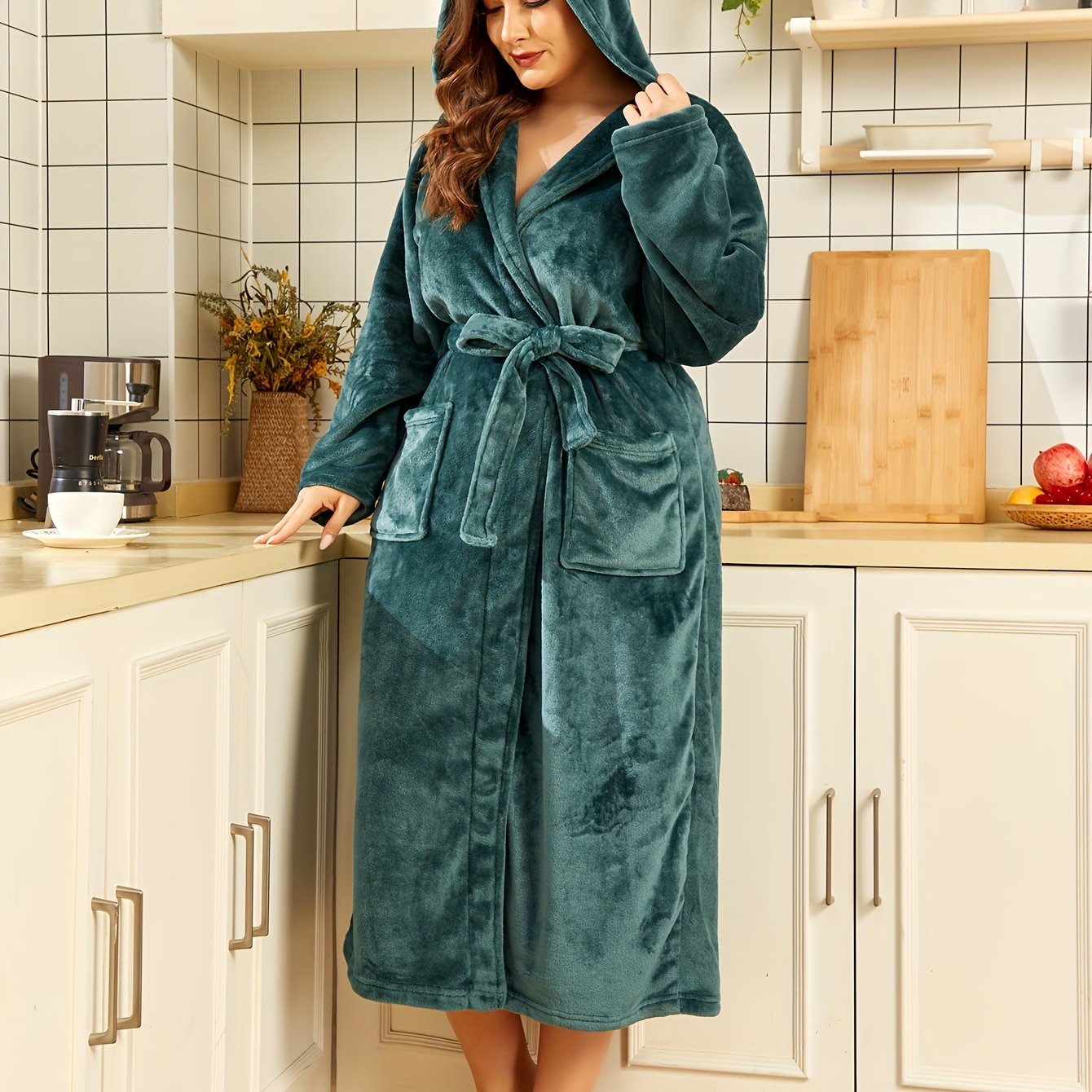 Warm and Comfortable Women's Large Size Hooded Robe - Soft Long-sleeved Pajamas Homewear for Fall and Winter - Leisure Facecloth Bathrobe