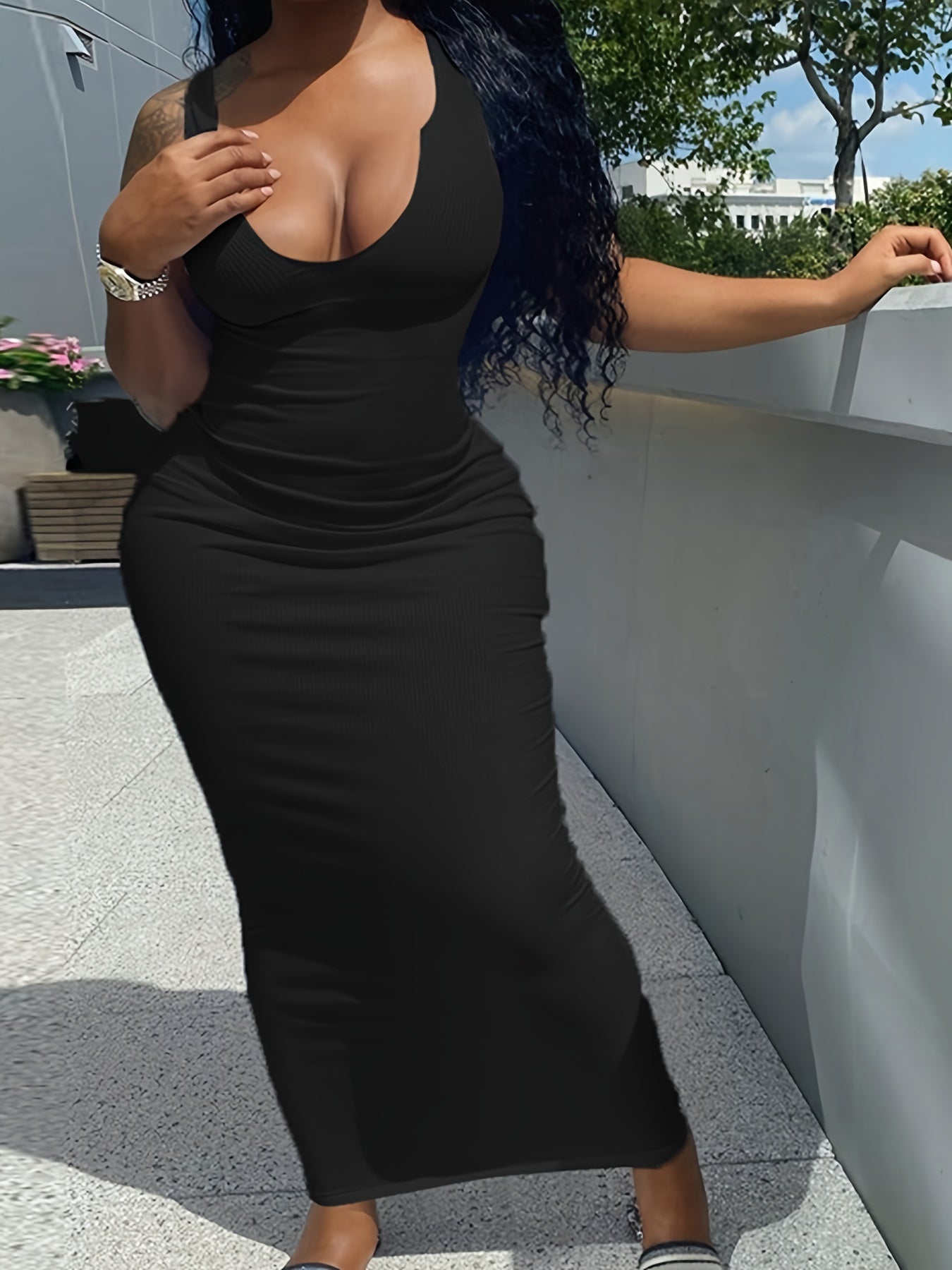 Alluring Slim-Fitting Maxi Tank Dress - Bodycon for Nightlife & Casual Events - Adjustable Straps - Stretchy, Summer-Spring Ready - Versatile Womens Wardrobe Staple