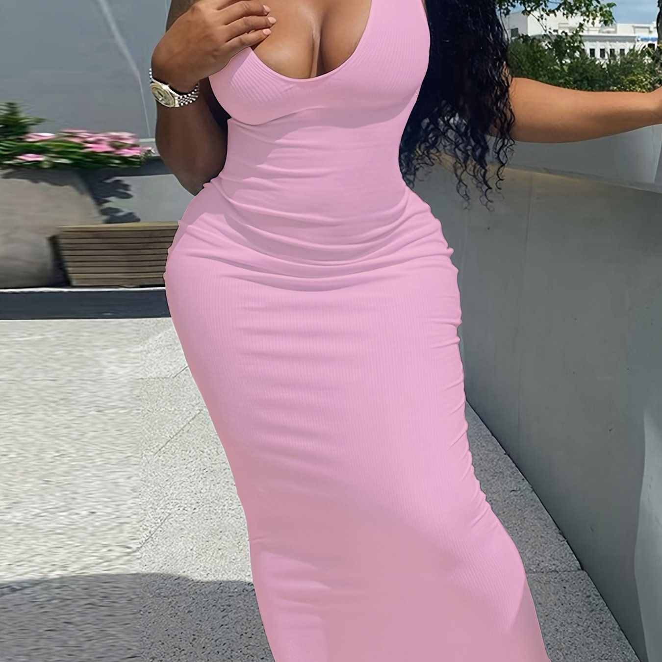 Alluring Slim-Fitting Maxi Tank Dress - Bodycon for Nightlife & Casual Events - Adjustable Straps - Stretchy, Summer-Spring Ready - Versatile Womens Wardrobe Staple